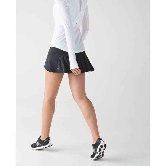 lululemon athletica Dresses & Skirts - Lululemon Circuit Breaker Skirt Black 6 Tall